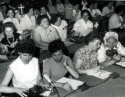 WIDF congress in Vienna in 1958. Photo: (No information). Source: ARAB, Ny Dag.