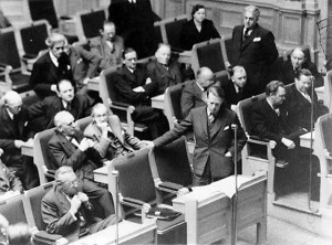 Flyktingdebatt i riksdagen 1949. Eje Mossberg. (ARAB, Morgon-Tidningens arkiv, 868:14879)