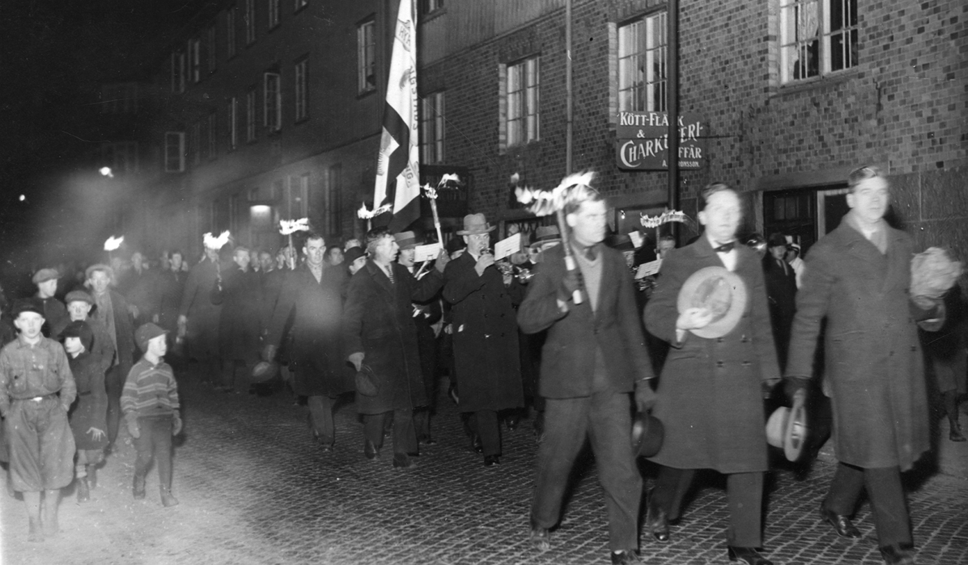 Hyresstriden i Göteborg. Hisingens hyresgäster demonstrerar mot Garantiföreningen.