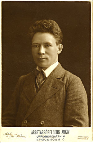 Porträtt av en ung Axel Holmström